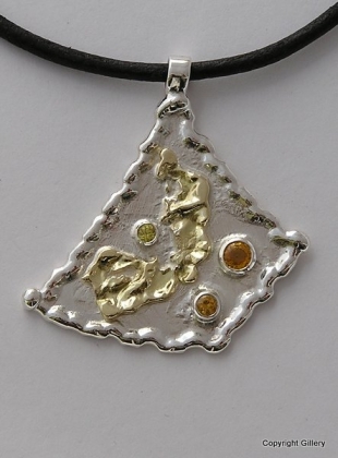 Silver & 18ct Gold pendant with yellow Sapphires