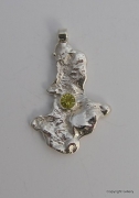 Silver pendant with Paraziolite
